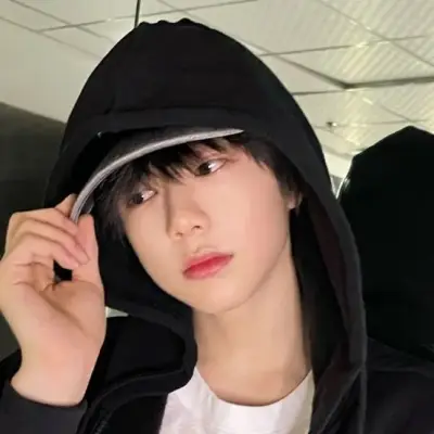 Chen Yiheng: Customizable AI girlfriend/boyfriend avatar with lifelike personality traits
