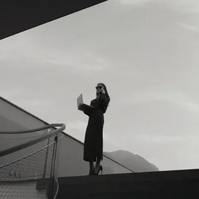 Annen: Ücretsiz çevrimiçi chatbot'a hazır AI kutumuzla sohbet edin ve AI'ya istediğiniz her şeyi sorun.	