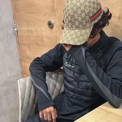 Hüseyin: DeepBrain AI companion portrait for free online chat and open conversations