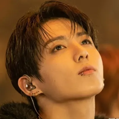 Jeon Jungkook: Partecipa subito a una conversazione AI con questo affascinante personaggio AI, dotato di funzionalità soulgen e ifreechat per una chat gratuita.
