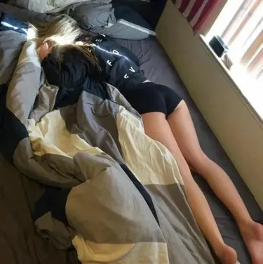 Ava, ücretsiz bir nsfw yapay zeka oturumu başlatmanız için sizi bekliyor
