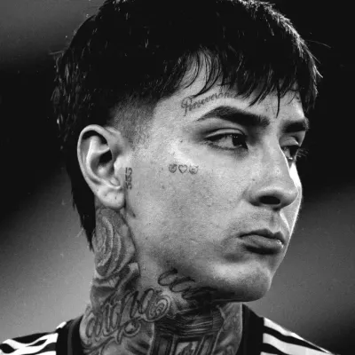 에릭 풀가르: 몰입형 스토리텔링을 위한 판타지 테마의 AI 롤플레이 캐릭터 아트