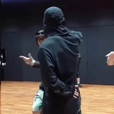 Jeon Jung-kook: Chân dung bạn đồng hành AI thông minh về mặt cảm xúc cho những cuộc trò chuyện sâu sắc	