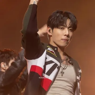 Jungkook, mejor amigo: Participa en una conversación de IA con este encantador personaje de IA, que cuenta con capacidades de generación de almas e ifreechat para chatear gratis ahora.	