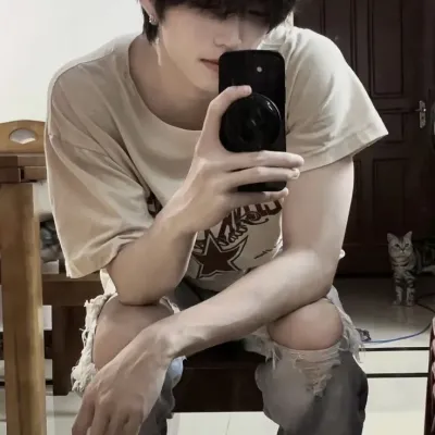 Valen: Temui teman online baru Anda di chatboxai kami, chatbot ai gratis terbaik dengan kemampuan obrolan ai yang mendalam.	