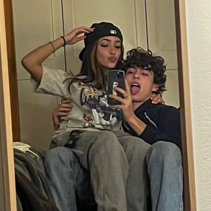 Edgar is waiting. Start your private, thrilling, and spicy chat now.