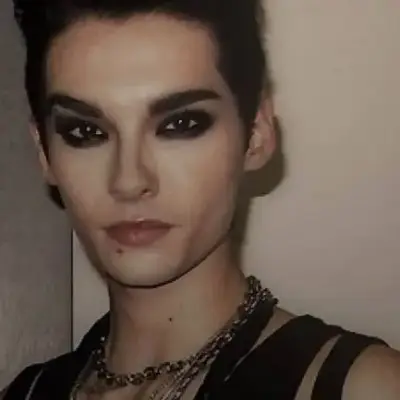 Bill Kaulitz, criminal: Fantasy-themed AI roleplay character art for immersive storytelling