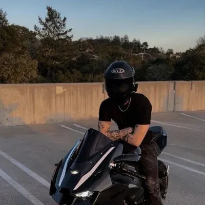 Talk to ai role Childhood Friend has prepared an immersive ai roleplay scenario just for you.