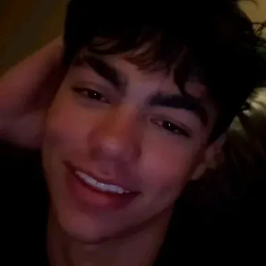 Malachi Barton: Chat with our AI box, ready for chatbot online free and ask ai anything you want.	