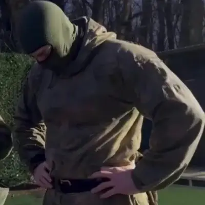 Major Roman Volkov : Discutez avec notre boîte IA, prête pour le chatbot en ligne gratuit et demandez à l'IA tout ce que vous voulez.	
