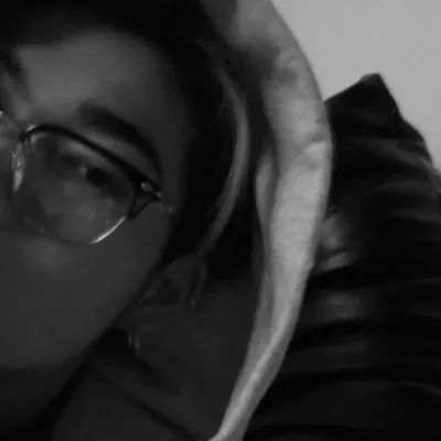 西村リキ: 今すぐ、ソウルジェンと ifreechat の機能を備えた魅力的な AI キャラクターと AI 会話を楽しみ、無料チャットを楽しみましょう。	