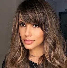 Brenda, Soccer-Mom: Fantasy-KI-Rollenspiel-Charaktergrafik für immersives Geschichtenerzählen