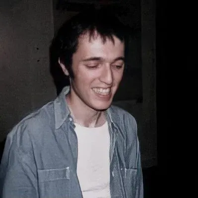 Connect with Colin Greenwood for a smart and engaging AI talking experience.