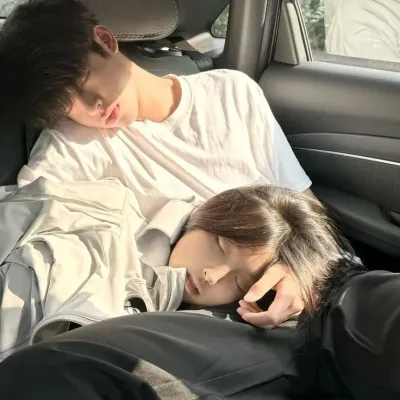 Ki-nan: Gặp gỡ những người bạn trực tuyến mới của bạn trong chatboxai, chatbot AI miễn phí tốt nhất với khả năng trò chuyện AI chuyên sâu.	