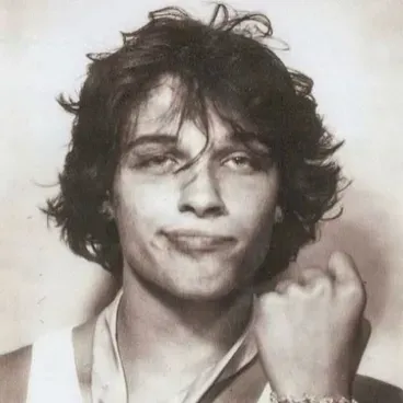 Talk to Chris sturniolo, a playful spicy AI chat partner for anime stories and fun.