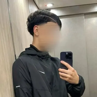 Younès: Avatar de namorada/namorado de IA personalizável com traços de personalidade realistas	