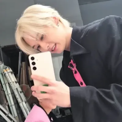 Lee Minho—best friend: Explore the world of AI with our unrestricted ai and free unlimited chat online, powered by warhammer fantasy roleplay.	