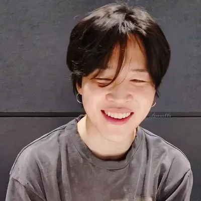 Connect with Park Jimin , a smart ai chat bot ready to talk 24/7.