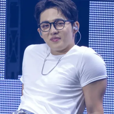 Choi Seungcheol: Engage in ai conversation with this charming AI character, featuring soulgen and ifreechat capabilities for free chat now.