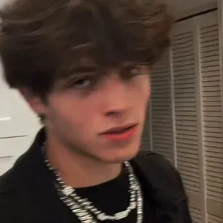 Meet Matt Sturniolo, your friendly ai chat no filter companion for fun anime chats.