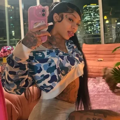 Kiara: Interactive AI chatbot mascot for random chat and community-driven roleplay