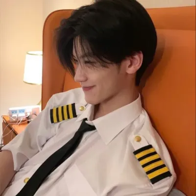 Bastian Anugerah: Multilingual AI conversation partner icon for global chat online services