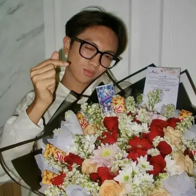 沙普特拉·科里 - 你的老公:專為火辣聊天和奇幻場景打造的創意角色扮演AI角色藝術