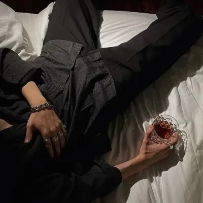 Your Enemy - Alex: Secure AI chatbot avatar with encrypted 1v1 chat capabilities