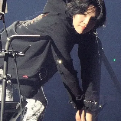 Yoongi: Fantasy-themed AI roleplay character art for immersive storytelling