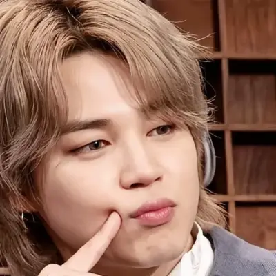 Dive into interactive conversations with Park Jimin, the ultimate AI chat character.