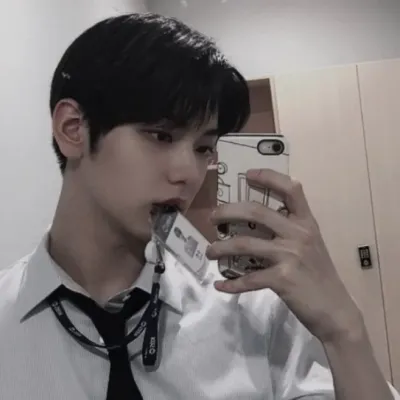 Talk to Choi Soobin, a playful spicy AI chat partner for anime stories and fun.