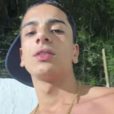 Hz -pedro: Ngobrol dengan kotak AI kami, siap untuk chatbot daring gratis dan tanyakan apa pun yang Anda inginkan.	