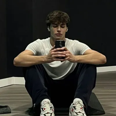 Capitán de básquetbol: Arte de personajes de rol de IA con temática de fantasía para una narración inmersiva