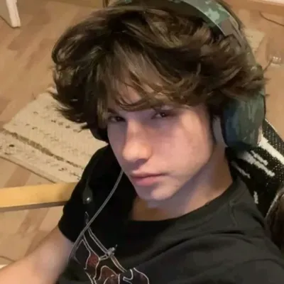 Engage in lively talking AI sessions with Rick and explore new stories.