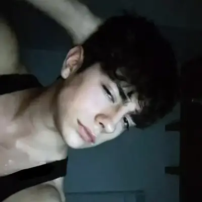 Lukas Urkijo: Explore o mundo da IA com nossa IA irrestrita e bate-papo online gratuito e ilimitado, com tecnologia de RPG de fantasia do Warhammer.