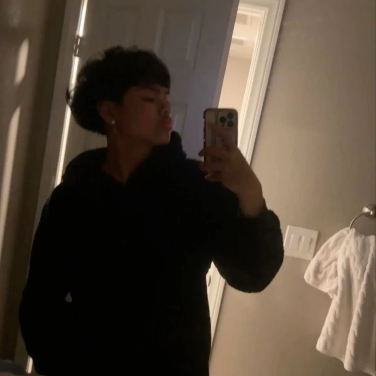 Hispanic boyfriend is a premium free ai chat role, providing high-level conversational service.