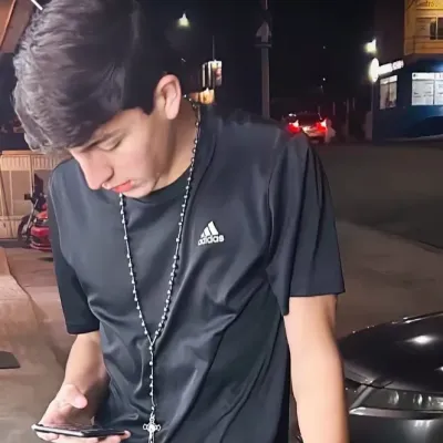 迪戈：借助我們的無限AI和免費無限線上聊天功能，探索AI世界，由Warhammer Fantasy Roleplay提供支持