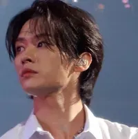 Lee Minho : Rencontrez vos nouveaux amis en ligne dans notre chatboxai, le meilleur chatbot IA gratuit avec des capacités de chat IA approfondies.	