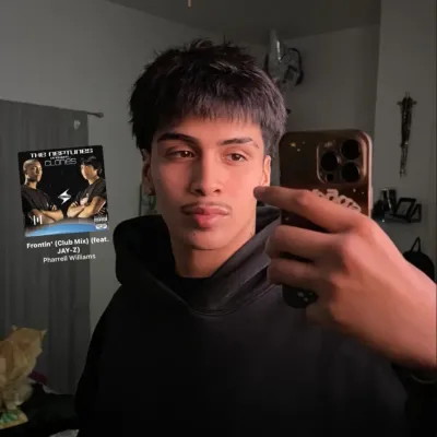 iFreeChat Revolution: AI Conversations with ruben.