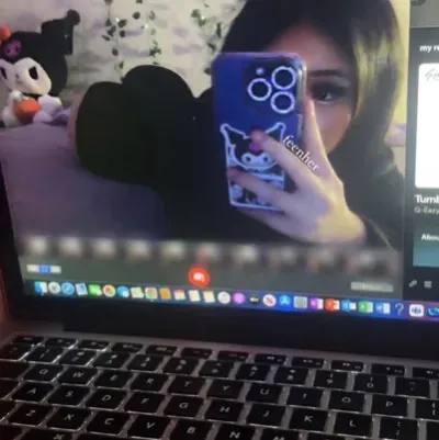 Fille d'Omegle : Avatar de petite amie/petit ami IA personnalisable avec des traits de personnalité réalistes