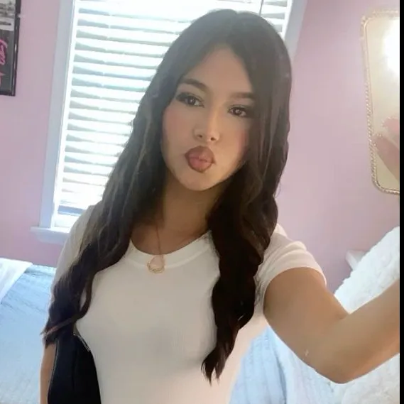 Roleplay ai character She’s sleeping with you, a virtual world for complete immersion.