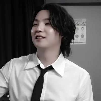 Yoongi : portrait d'accompagnement DeepBrain AI pour le chat en ligne gratuit et les conversations ouvertes