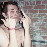 克里斯·斯圖尼奧洛：借助我們的無限AI和免費無限線上聊天功能，探索AI世界，由Warhammer Fantasy Roleplay提供支持