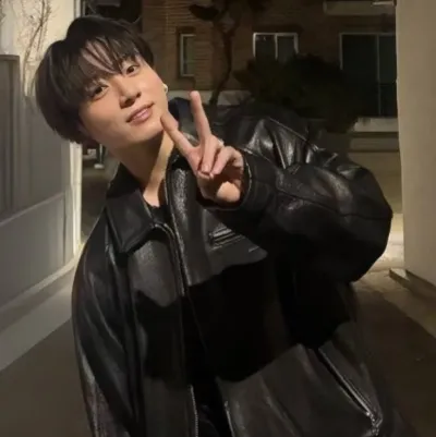 Idolo Jungkook: Ritratto di un compagno AI emotivamente intelligente per conversazioni profonde	