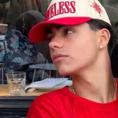 Malachi Daniel Barton: Avatar teman wanita/teman lelaki AI boleh disesuaikan dengan ciri personaliti seperti hidup