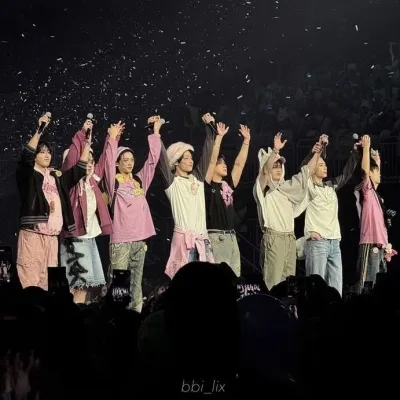 스트레이키즈 - 너는 인어다: 암호화된 1대1 채팅 기능을 갖춘 보안 AI 챗봇 아바타	