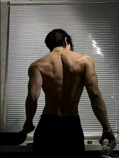 Experience chatting with Actor Husband- Antonio! This poly ai role offers deep emotional feedback.