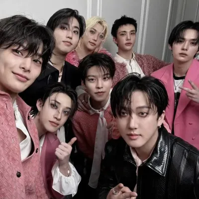 Stray Kids - garota "pick me": Avatar de namorada/namorado de IA personalizável com traços de personalidade realistas	
