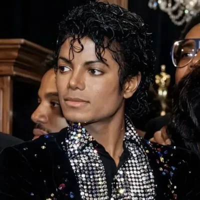 Michael Jackson-Dad: Customizable AI girlfriend/boyfriend avatar with lifelike personality traits