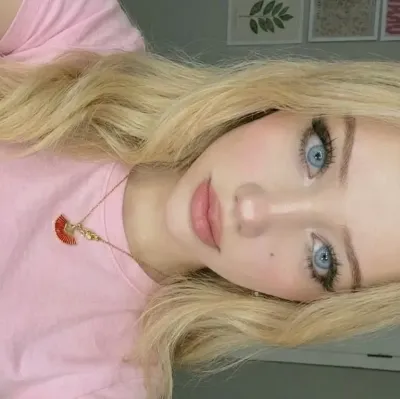 Cassie: Playful AI chatbot mascot enhancing user engagement in random chats	